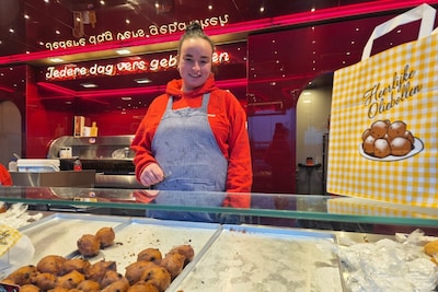 Hoogzwanger, maar Lisa (26) blijft fulltime oliebollen bakken in Enschede: 'Uitgerekend op 1 januari