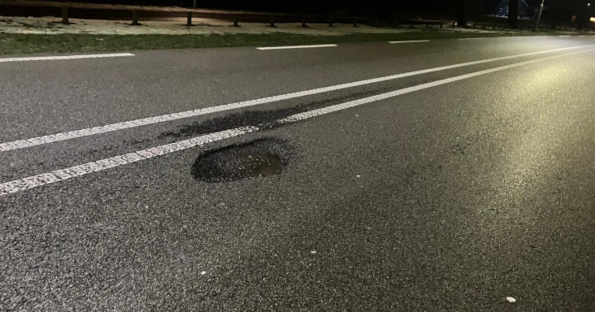 N50 bij Kampen helemaal dicht door gat in de weg