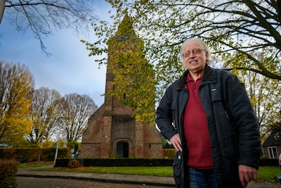 Rinus tikt elke ochtend zijn heiligen aan: ‘Help me de dag door’