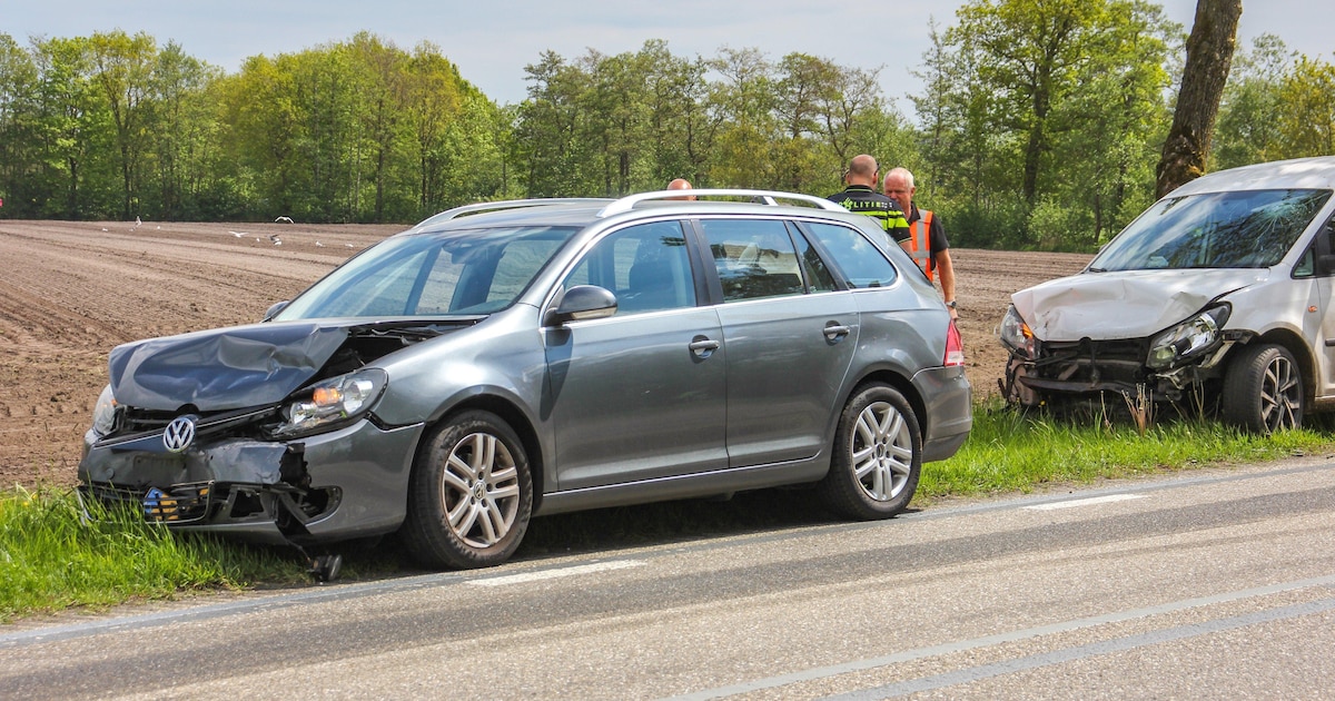 Twee gewonden bij kettingbotsing op N361 tussen Ryptsjerk en Gytsjerk