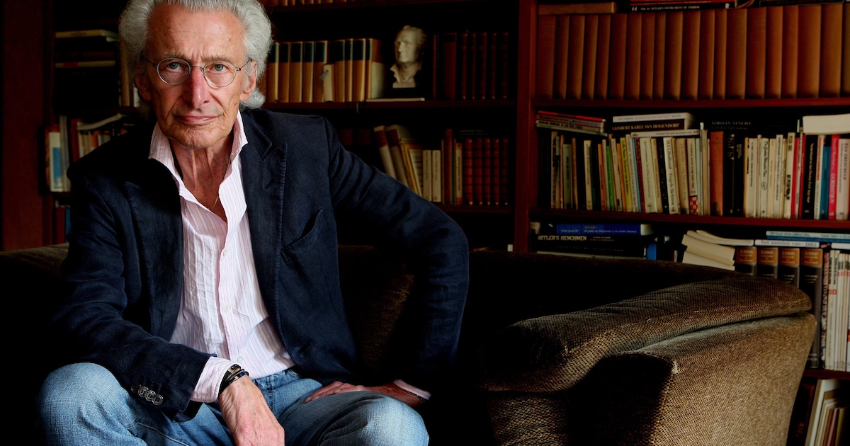 Harry Mulisch leest dankzij kunstmatige intelligentie voor uit 'De Aanslag' in Haarlem