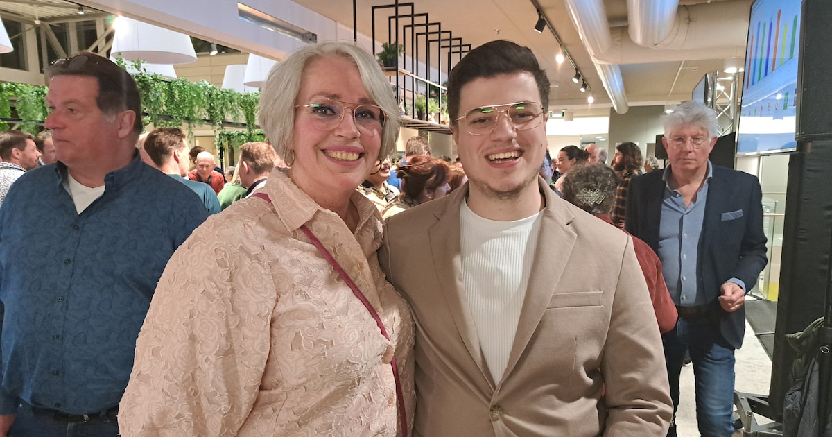 Lars (22) wordt het jongste raadslid van Goes, z’n moeder is apetrots