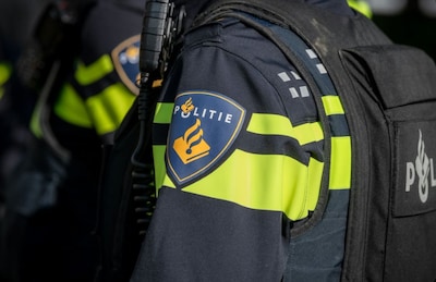 Man met snijwond aangetroffen in Eindhoven, politie doet onderzoek
