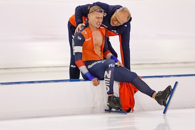 Echt waar: geblesseerde Joep Wennemars vliegt vier uur naar Hamar om één meter te schaatsen