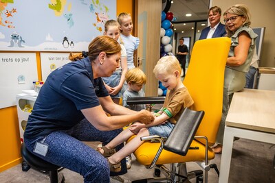 Op deze locatie maken ze bloed prikken leuker voor kinderen: ‘De ruimte zorgt voor afleiding’