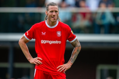 ‘Wat een debuut’: Wout Weghorst meteen trefzeker in shirt van FC Twente
