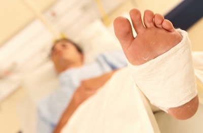 Rechter betwijfelt gebroken enkel van afwezige verdachte (29) in Utrecht, dus stuurt hij een selfie 