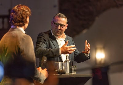 De Mos pakt na Prinsjesdag een kerk vol ondernemers in: ‘Den Haag is de échte hoofdstad’