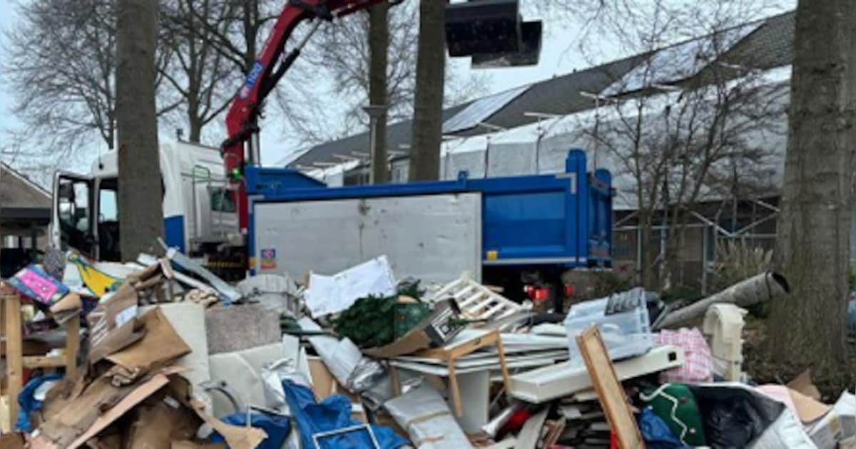 RMN ruimt enorme afvalberg op Ultramarijnhof op na leeghalen woning