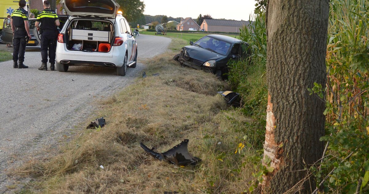 Vader raakt macht over het stuur kwijt in Galder: twee dochters naar het ziekenhuis