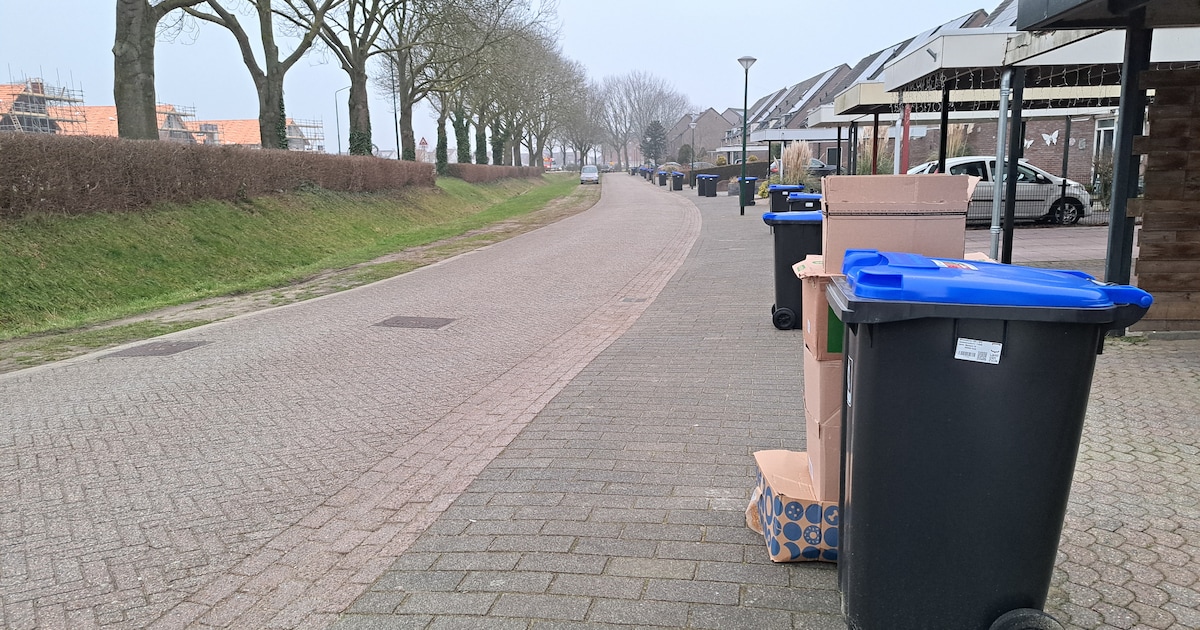 Wijkenaren krijgen deze week nieuwe blauwe papierkliko's, ophaalschema verandert ook