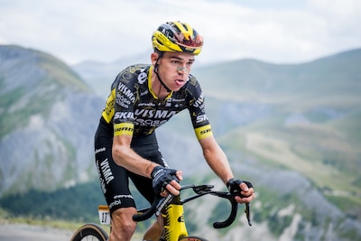 Val van Sepp Kuss vat rampzalige Tour de France van Visma-Lease a Bike perfect samen