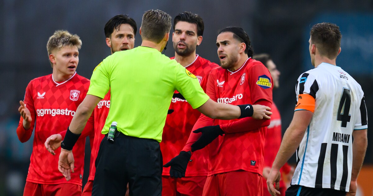 Opvallende rode kaart FC Twente-middenvelder Ramiz Zerrouki geseponeerd ...