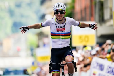 Ontketende Pogacar lijkt Ronde van Zwitserland al na één dag te beslissen, bijrol voor Van der Poel