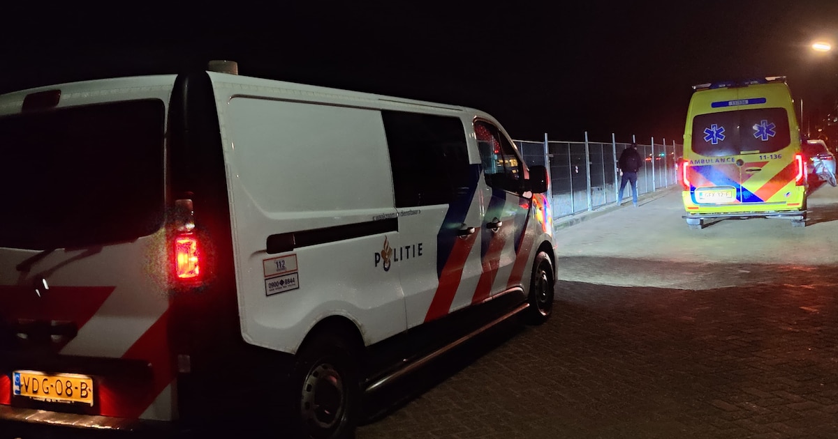 Tieners plegen gewapende overval op huis in Volendam, omstander onthoudt kenteken | 112 nieuws Edam-Volendam | AD.nl