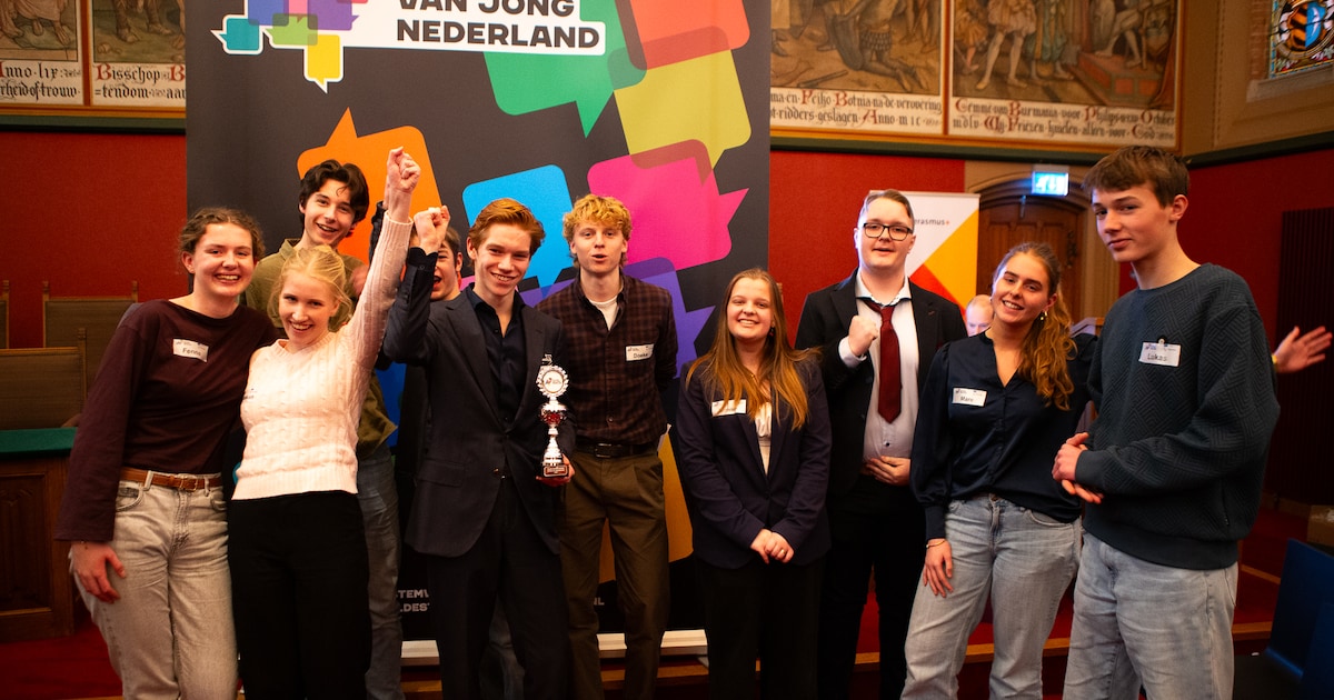 Dockinga College uit Dokkum wint Friese voorronde van debatwedstrijd