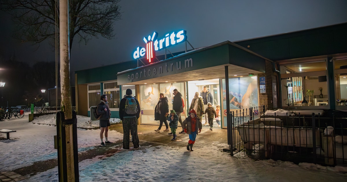 Baarn sluit uit voorzorg enkele voorzieningen: ‘Grote hoeveelheid sneeuw op dak’