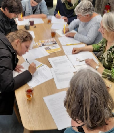 Amnesty houdt schrijfactie in de bibliotheek in Zutphen