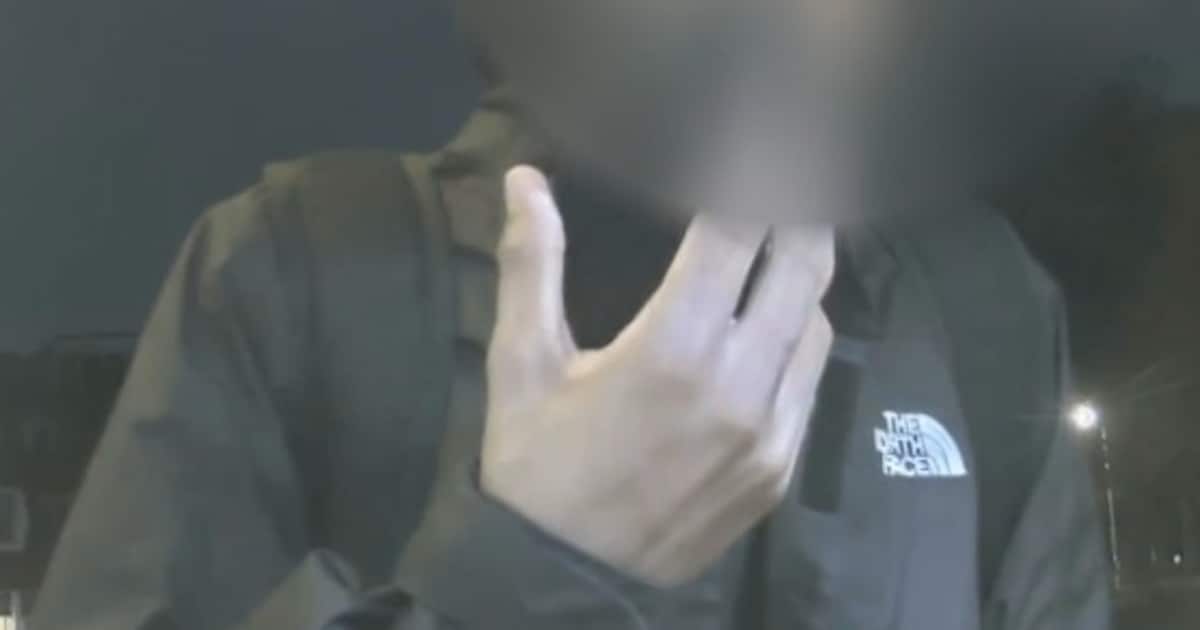 Nepagent pint met gestolen pas van vrouw uit Bergen, politie zoekt verdachten