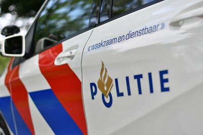 Verdacht pakketje bezorgd bij Dordts bedrijf, politie doet onderzoek