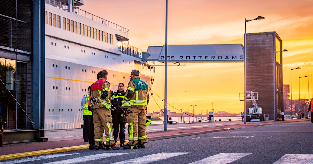 SS Rotterdam kort ontruimd door brandmelding | Regio | AD.nl