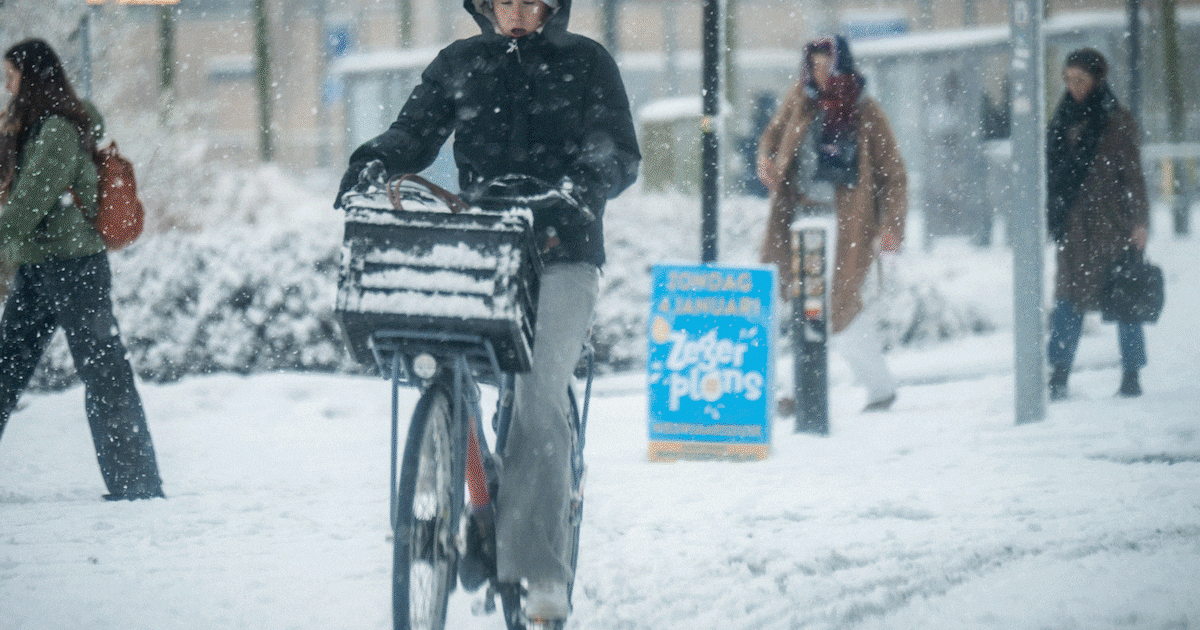 Grote overlast door sneeuw in Groene Hart: meerdere ongelukken, geen bussen in regio Woerden