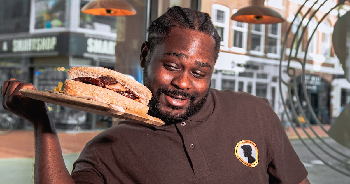 Van verkoop uit de berging naar een eigen zaak: de Surinaamse broodjes van Raoel vliegen de toonbank