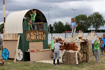 Geervlietse kinderen sluiten vakantie af met bouwen van fraaie hutten
