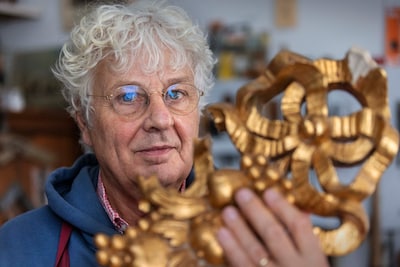 Paul Berkhout redde vijftig jaar lang meubels van de sloop, nu komt er een einde aan zijn loopbaan