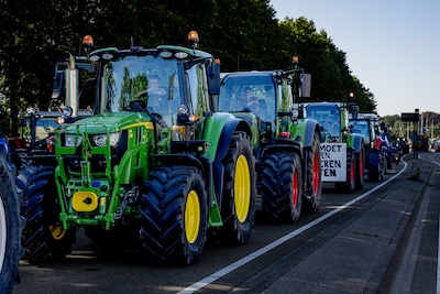 Boeren uiten in provinciehuis zorgen over stikstofplan: ‘Wij voelen ons niet serieus genomen’