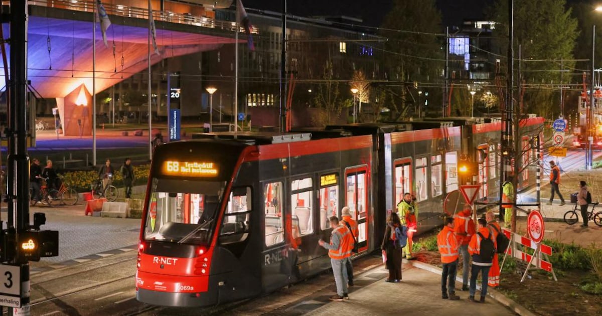 Tramlijn 19 test nieuwe traject in Delft