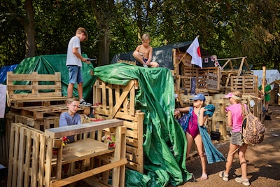 Huttendorp in Bleiswijk net als vorig jaar voortijdig afgebroken: ‘Risico op ongelukken gaan wij nie