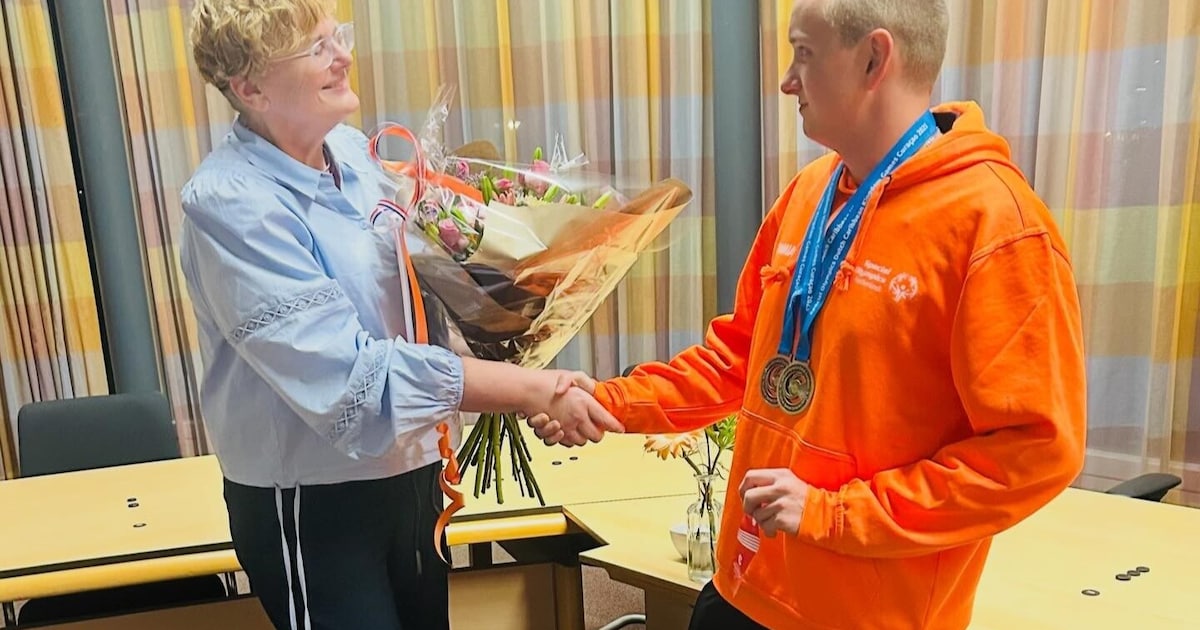 Damian Franzen (19) uit Oude Pekela wint goud op Special Olympics op Curaçao