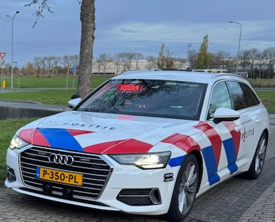 Automobilist (26) zonder rijbewijs en onder invloed geeft vals paspoort: peuter zit los naast hem