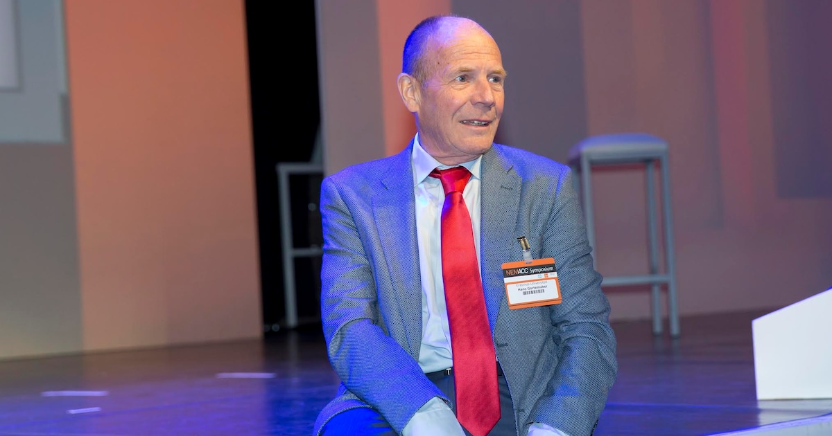 Tot op het laatst bleef Hans zijn ondeugendheid houden en speelde hij verstoppertje met zijn kleinki