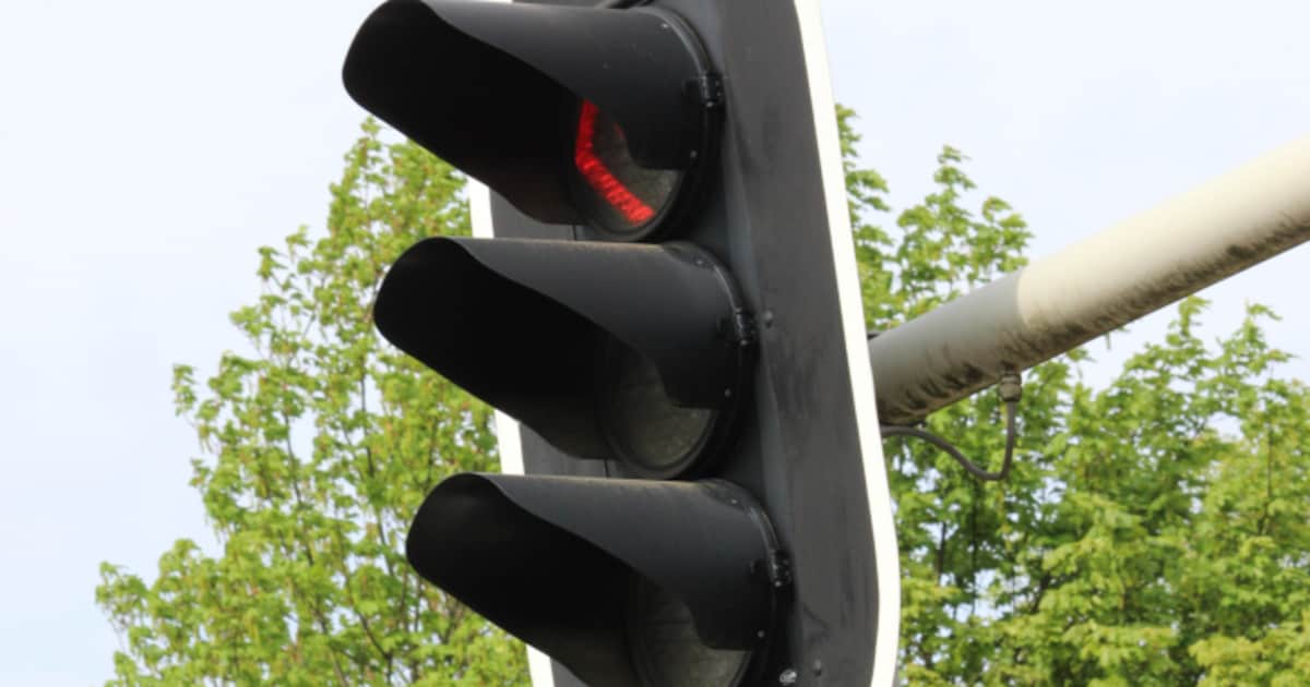 Nieuwe verkeerslichten op Monseigneur van Steelaan - Hofzichtlaan in Voorburg
