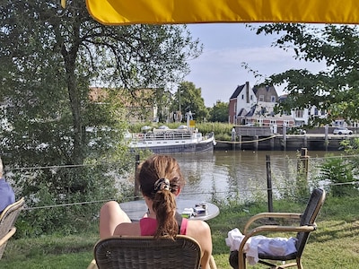 Tiende editie van Water&Erfgoedcafé vindt plaats bij levendige stadsoever van Gouda