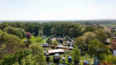 Park Huis Scherpenzeel barst van de activiteiten tijdens Koningsdag: van straattheater en muziekoptr