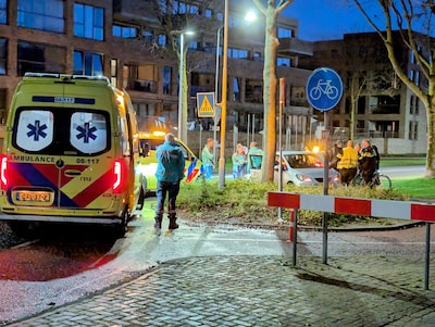 Scooterrijder gewond na botsing met auto in Tiel