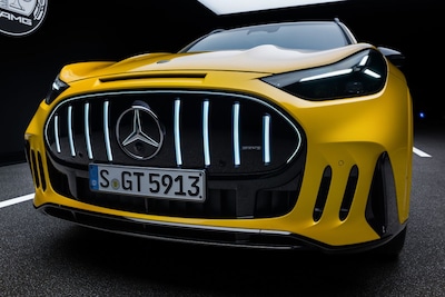 Deze elektrische SUV van Mercedes brult als een ouderwetse supercar