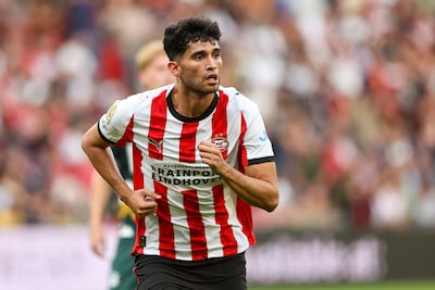 Een paar flinke meevallers, maar ook tegenvallers bij PSV in oefenduel met stadgenoot
