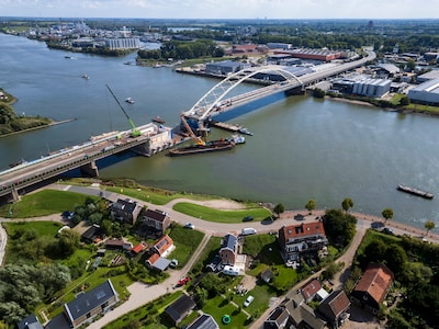 Gewichtsbeperking op brug moet verdwijnen na groot onderhoud aan stalen boog en betonnen brugdelen