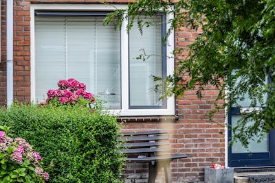Woning onder vuur genomen in Mijdrecht, omwonenden willen er weinig over kwijt