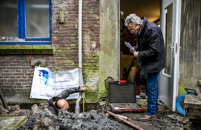 Huiseigenaren voelen de klap van droge zomers: aantal meldingen van scheuren en verzakkingen bijna verviervoudigd