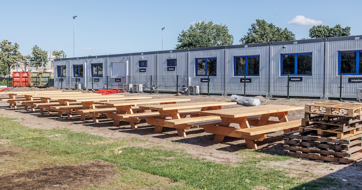 Eerste vijftig vluchtelingen arriveren in IJsselstein, onder hen veel kinderen