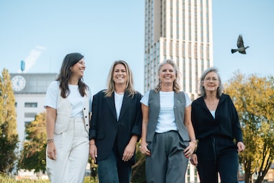 Ervaren topvrouwen helpen ambitieuze vrouwen: ‘Niet voortrekken maar gelijktrekken’