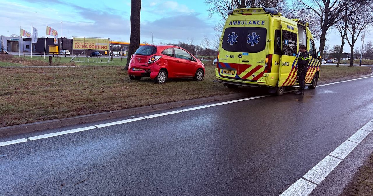 Gewonde na kop-staartbotsing op N377 bij Slagharen