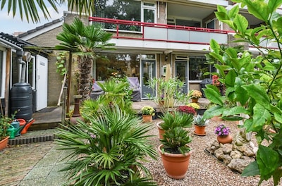 Fundaparel: in dit huis leef je tussen de bloemen