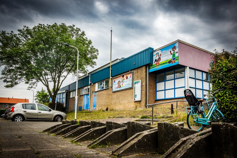 VoorWaards eist excuses college over zwembad Numansdorp | Regio | AD.nl