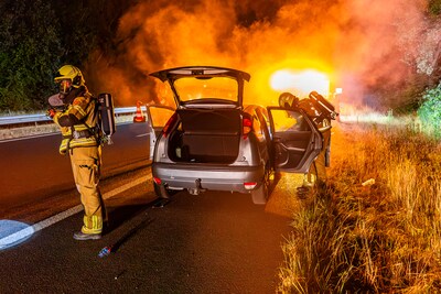 Auto brandt uit op A326 in Wijchen